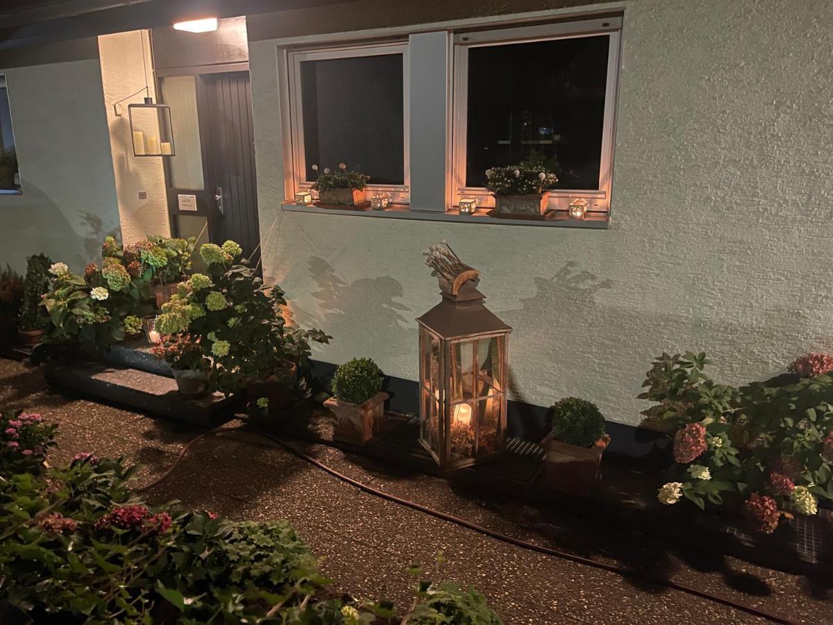 Appartement Region Esslingen - Naehe Messe - Flughafen - Stuttgart - Wohnen Und Arbeiten Auf Zeit In 120M2 Wohlfuehlatmosphaere - Ab 3 Uebernachtungen - Geeignet Fuer 4 Pers Incl Kinder - Beistellbett Moeglich - Kinder Und Tiere Willkommen - Garage F Altbach Eksteriør bilde