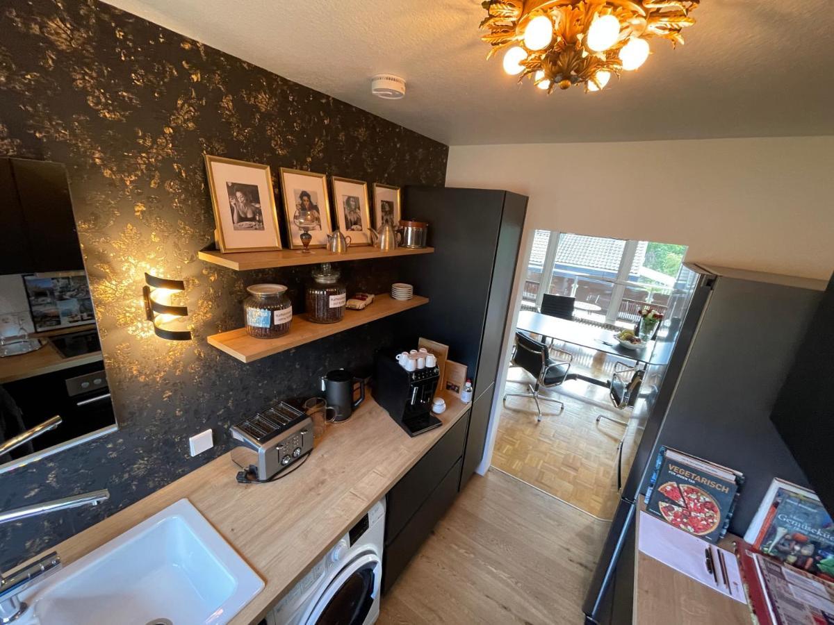 Appartement Region Esslingen - Naehe Messe - Flughafen - Stuttgart - Wohnen Und Arbeiten Auf Zeit In 120M2 Wohlfuehlatmosphaere - Ab 3 Uebernachtungen - Geeignet Fuer 4 Pers Incl Kinder - Beistellbett Moeglich - Kinder Und Tiere Willkommen - Garage F Altbach Eksteriør bilde